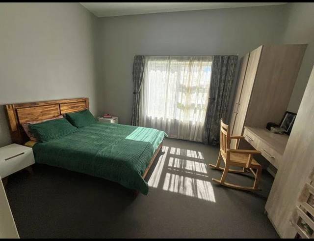 2 BEDROOM PROPERTY TO RENT IN MIDRIDGE PARK